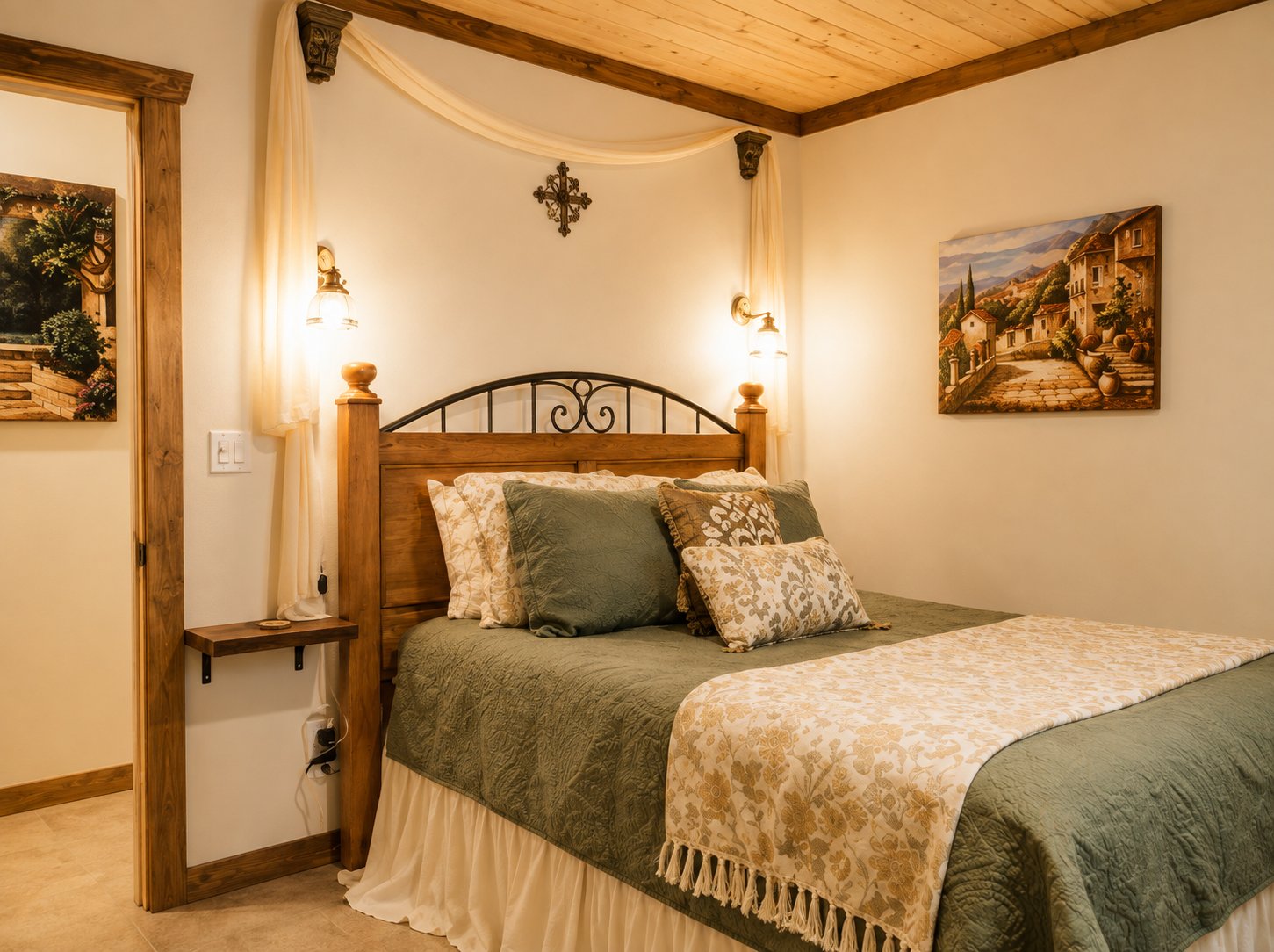 Villa Serena guest bedroom with a green bedspread